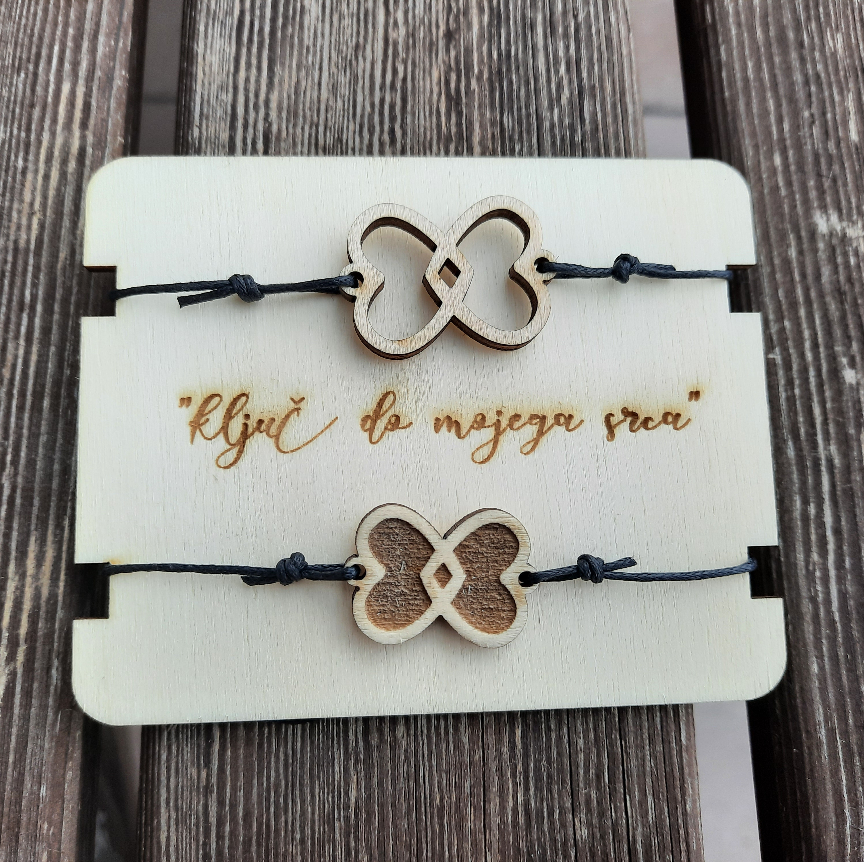 Zapestnica preplet srca v neskončnosti 