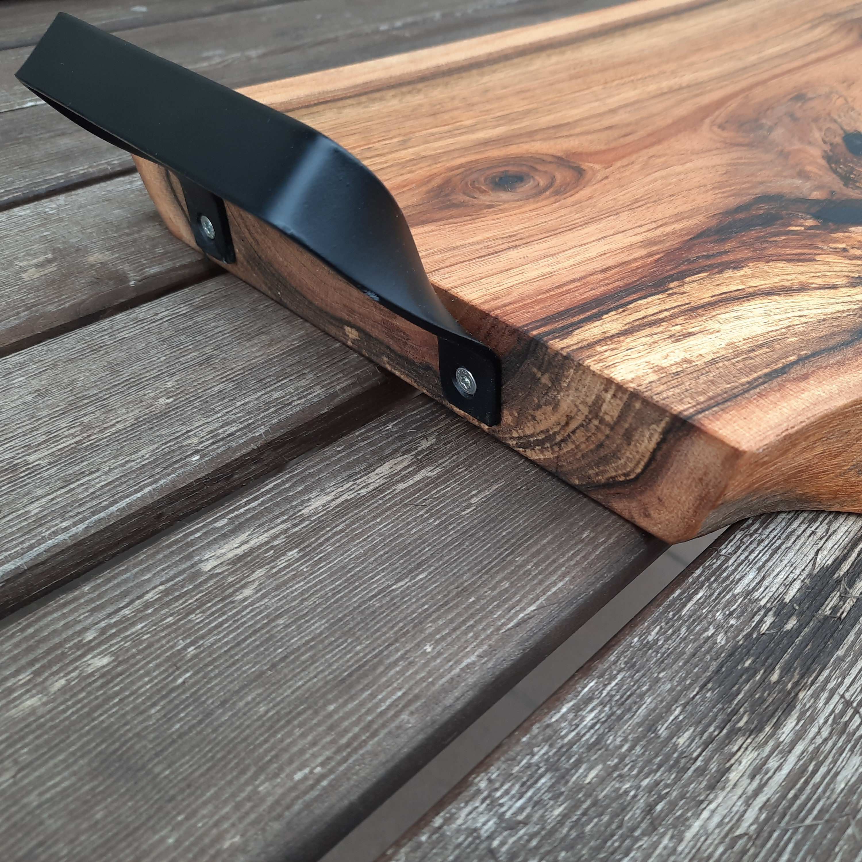 Lesena deska z ročajem