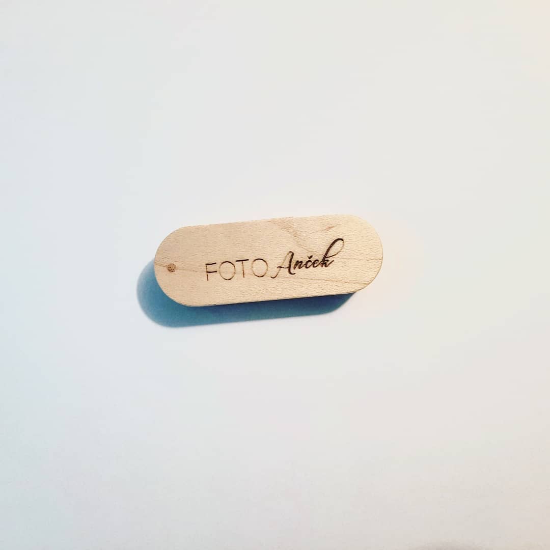 Lesen USB ključek (16 GB)