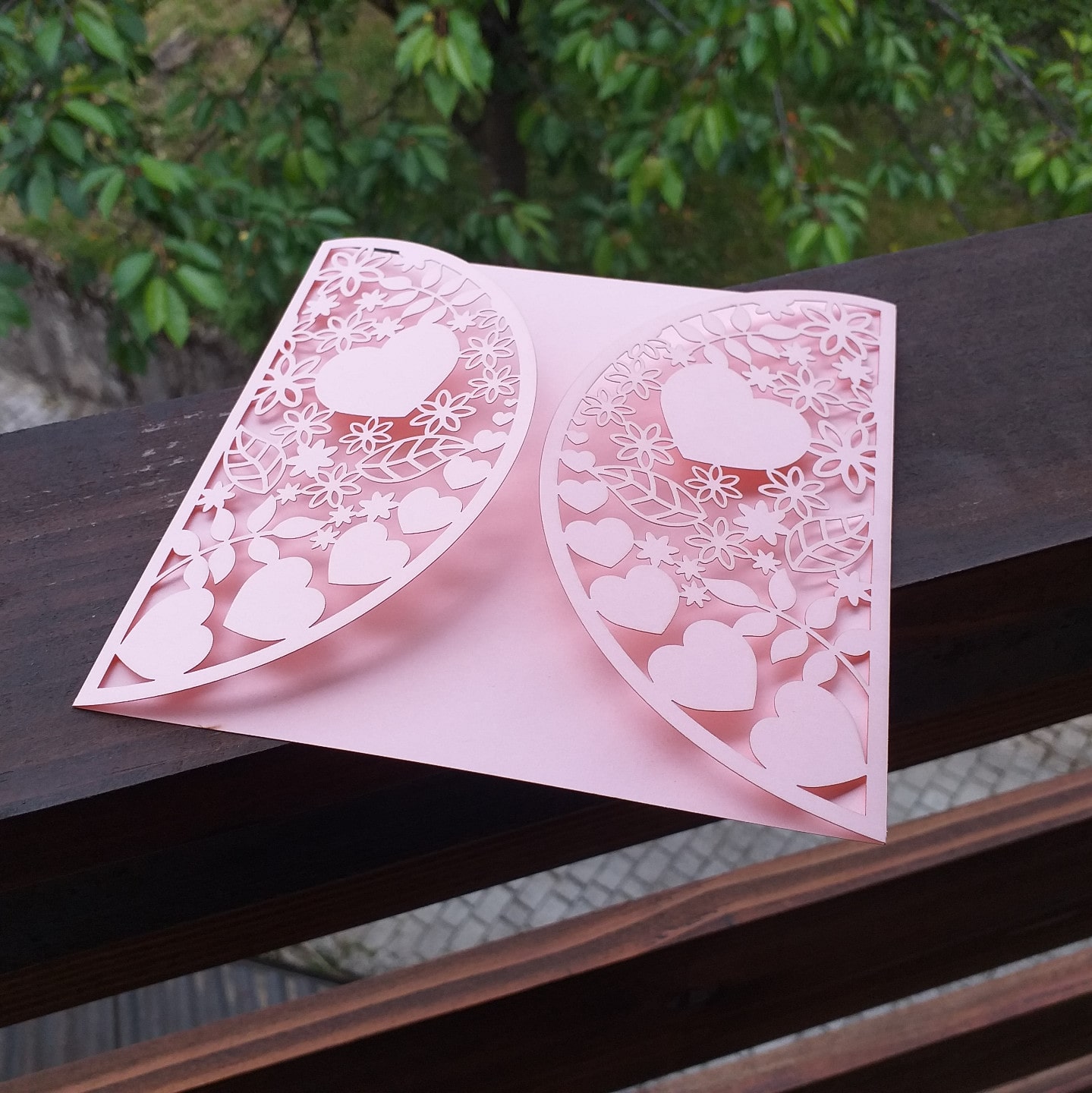 Voščilnice iz papirja/kartona