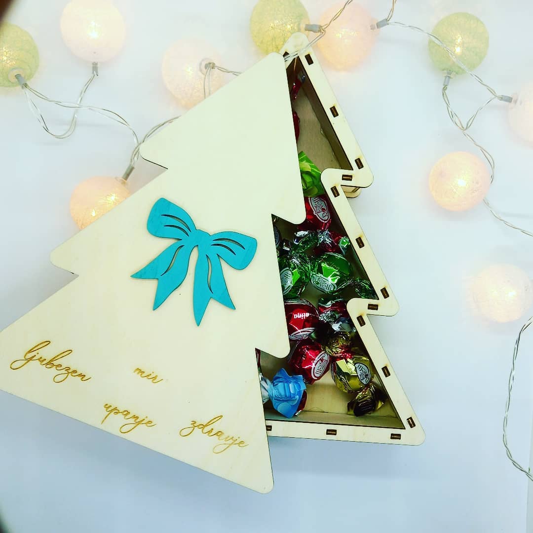 Darilna škatla - smrekca