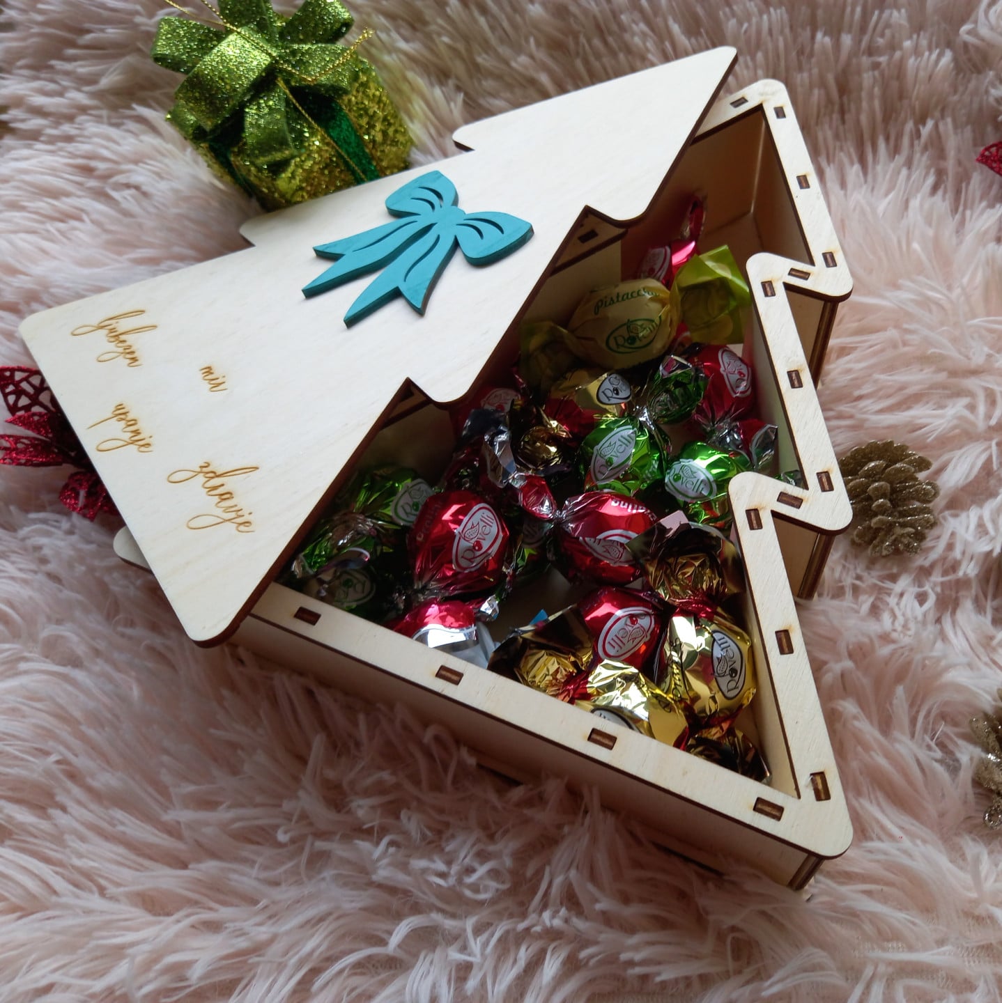 Darilna škatla - smrekca