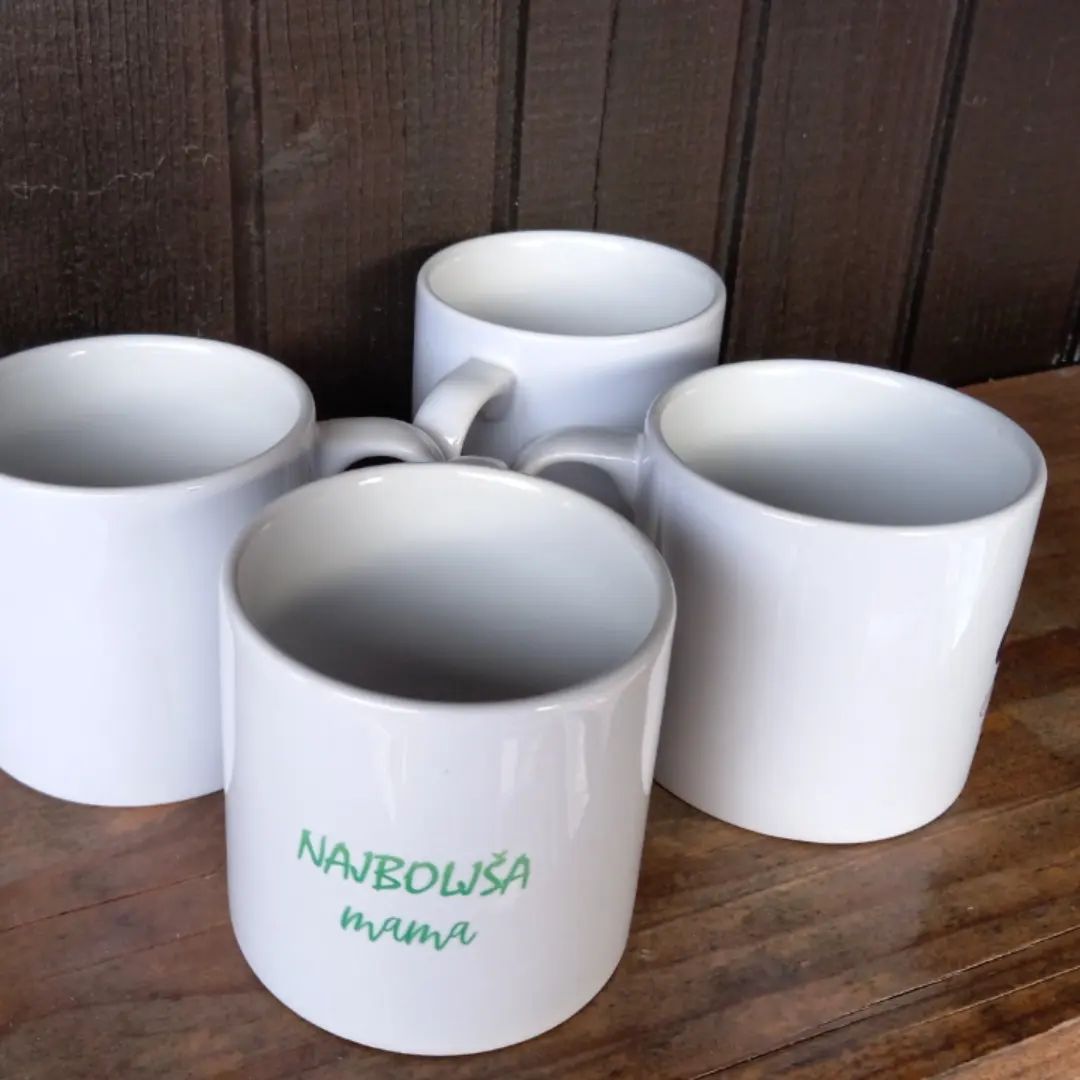Mala bela skodelica (lonček) s potiskom