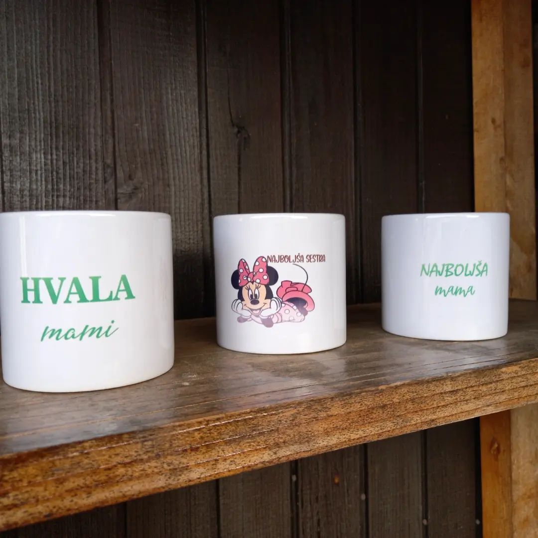 Mala bela skodelica (lonček) s potiskom