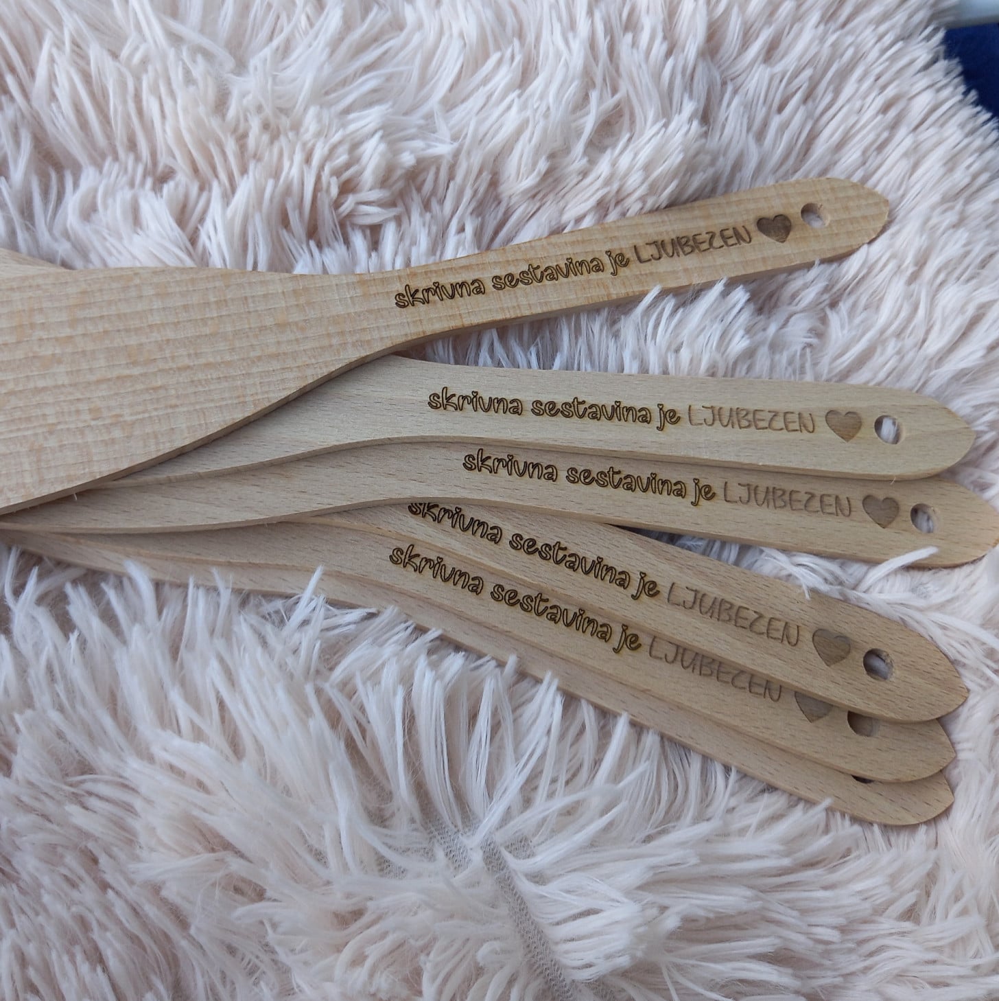 Špatula navadna (kuhalnica) z gravuro