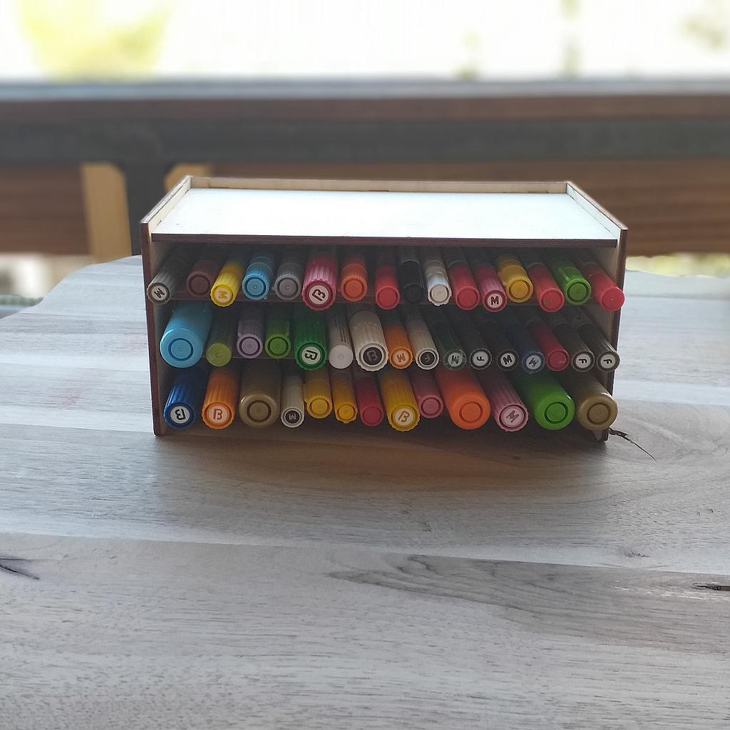 Škatlica za flomastre