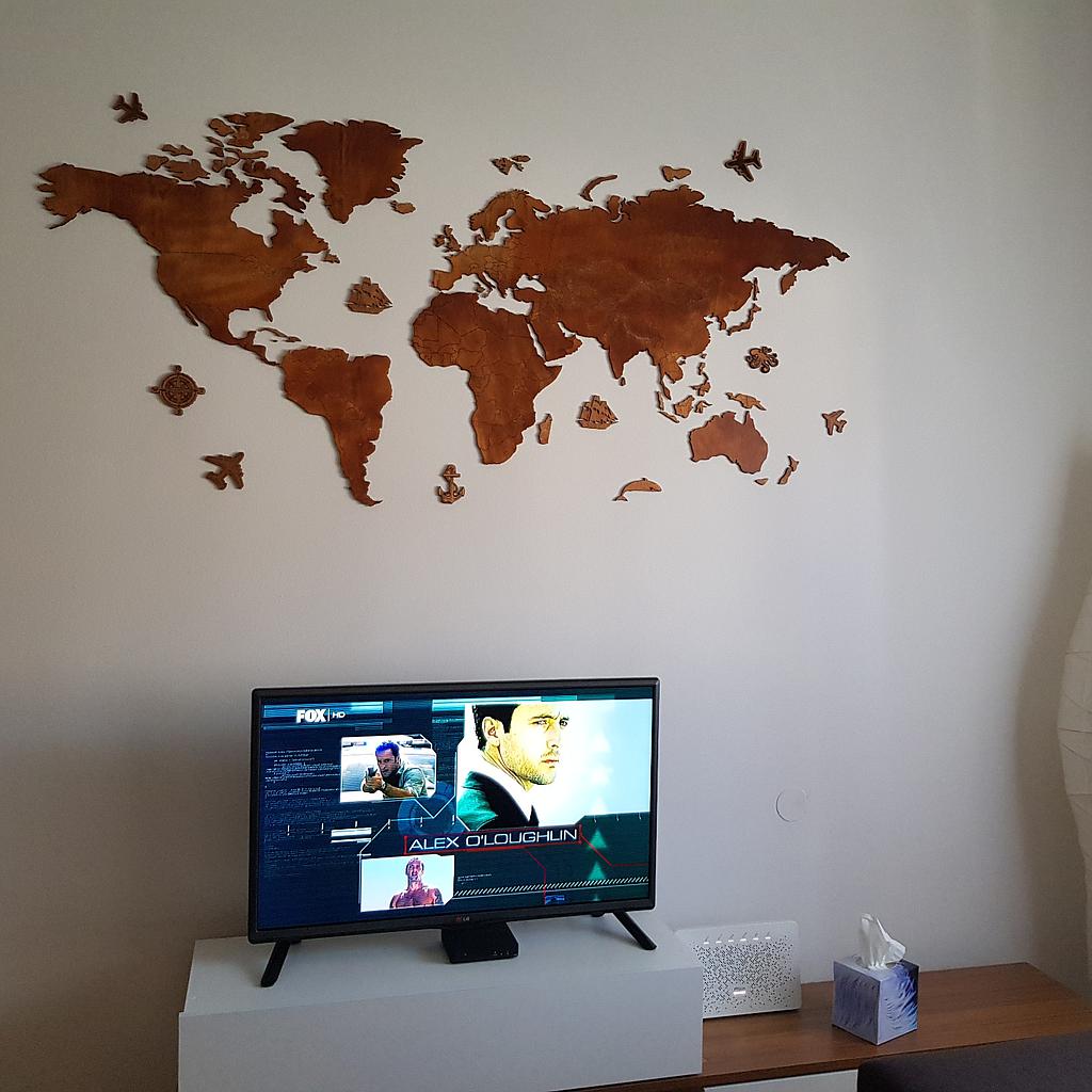 Svet - dekoracija za steno