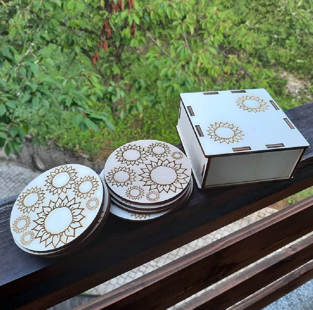 Podstavki za kozarce s škatlo 