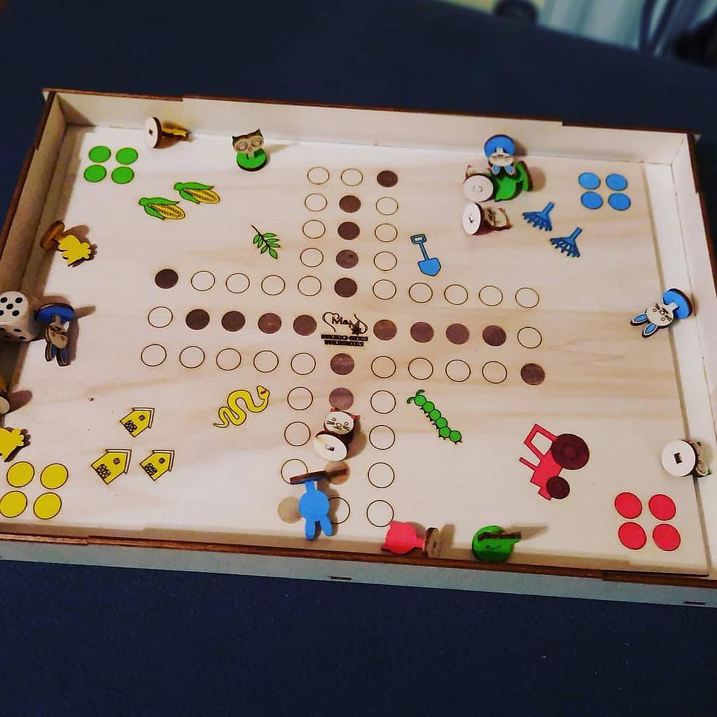 Človek ne jezi se - kmetija