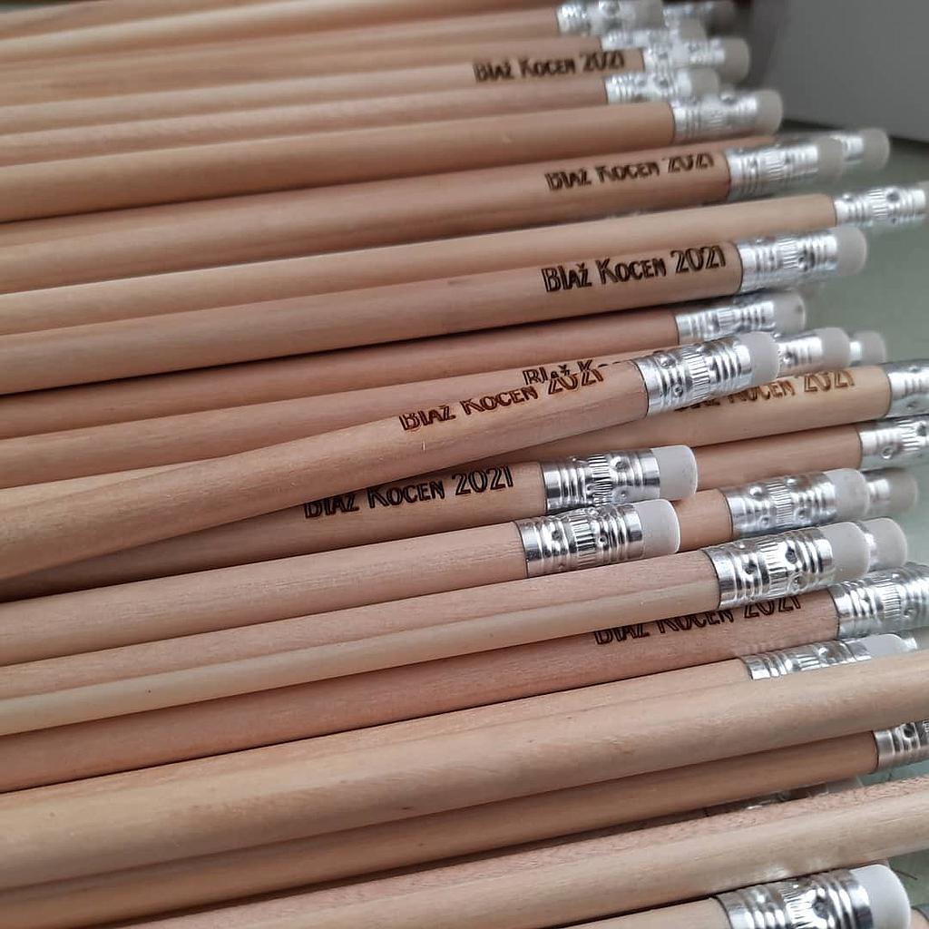 Lesen svinčnik z napisom (gravuro)