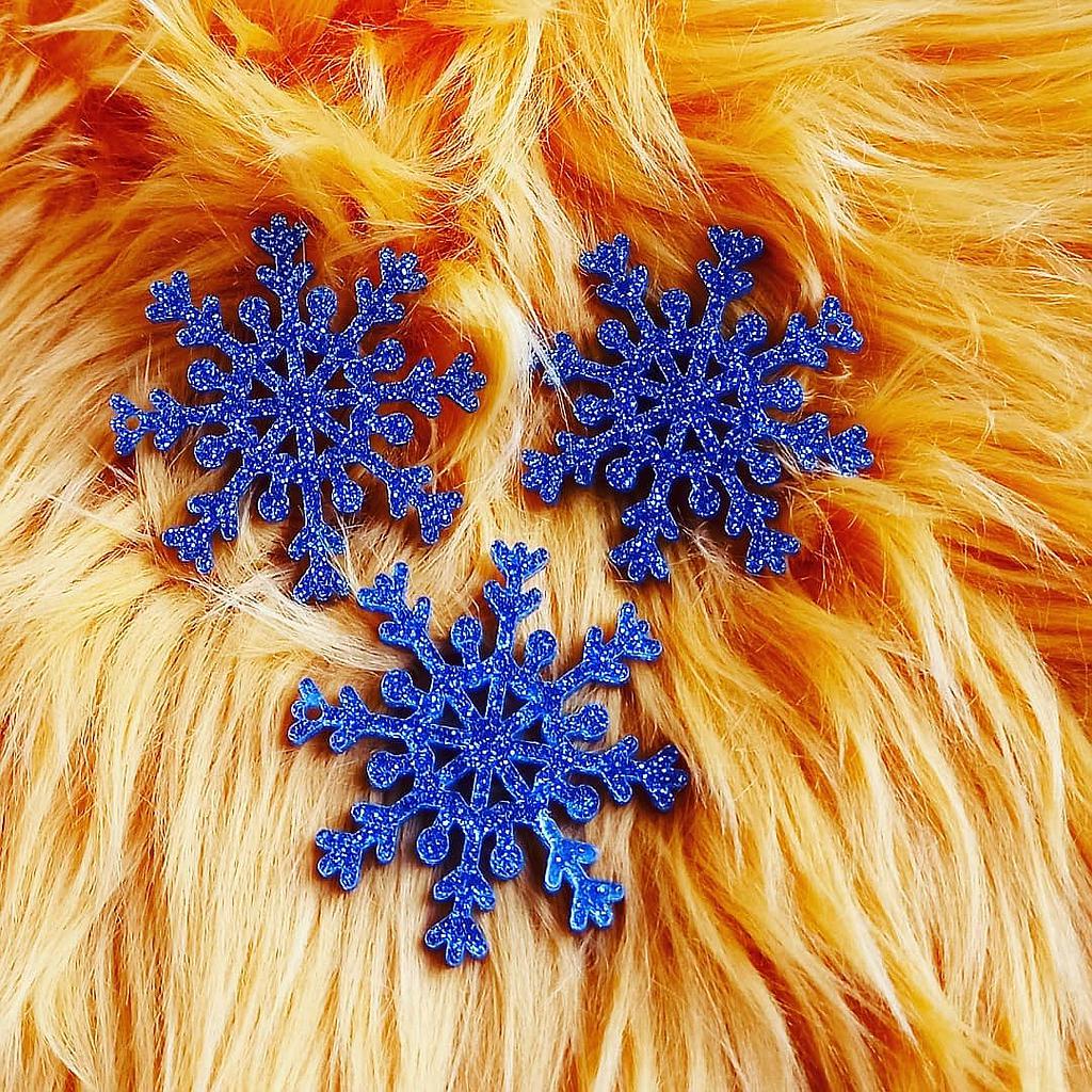 Snežinke iz pleksija