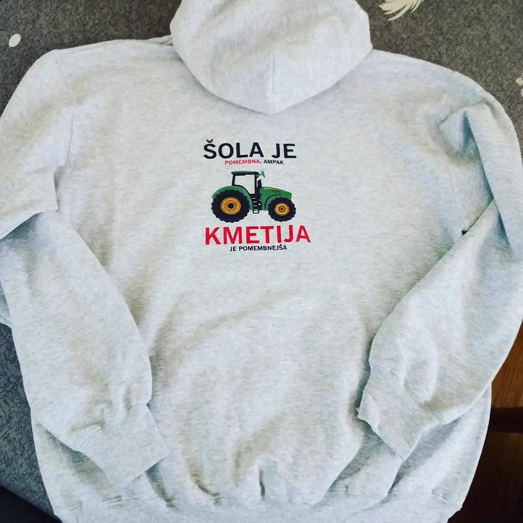 Pulover - kapucar KMETIJA