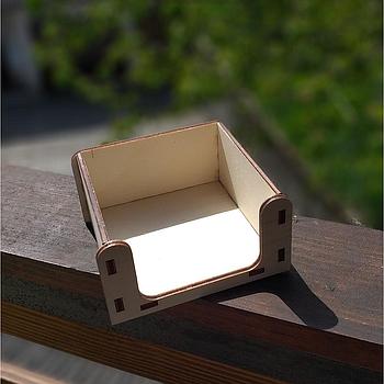 Škatlica za listke (namizni blok)