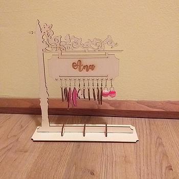 Stojalo za uhane Ana