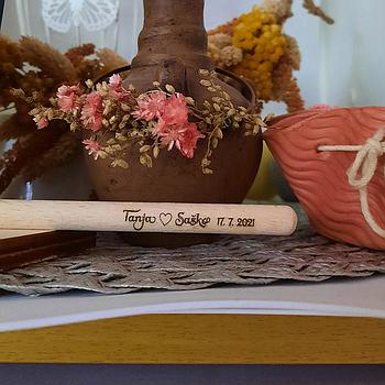 Kuhalnica z gravuro - srček