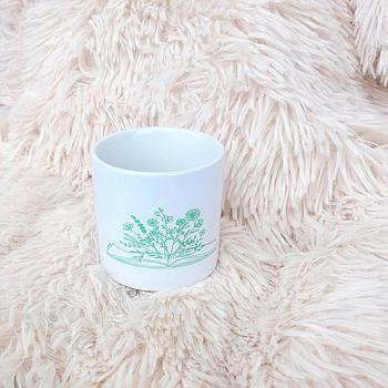 Mala bela skodelica (lonček) s potiskom